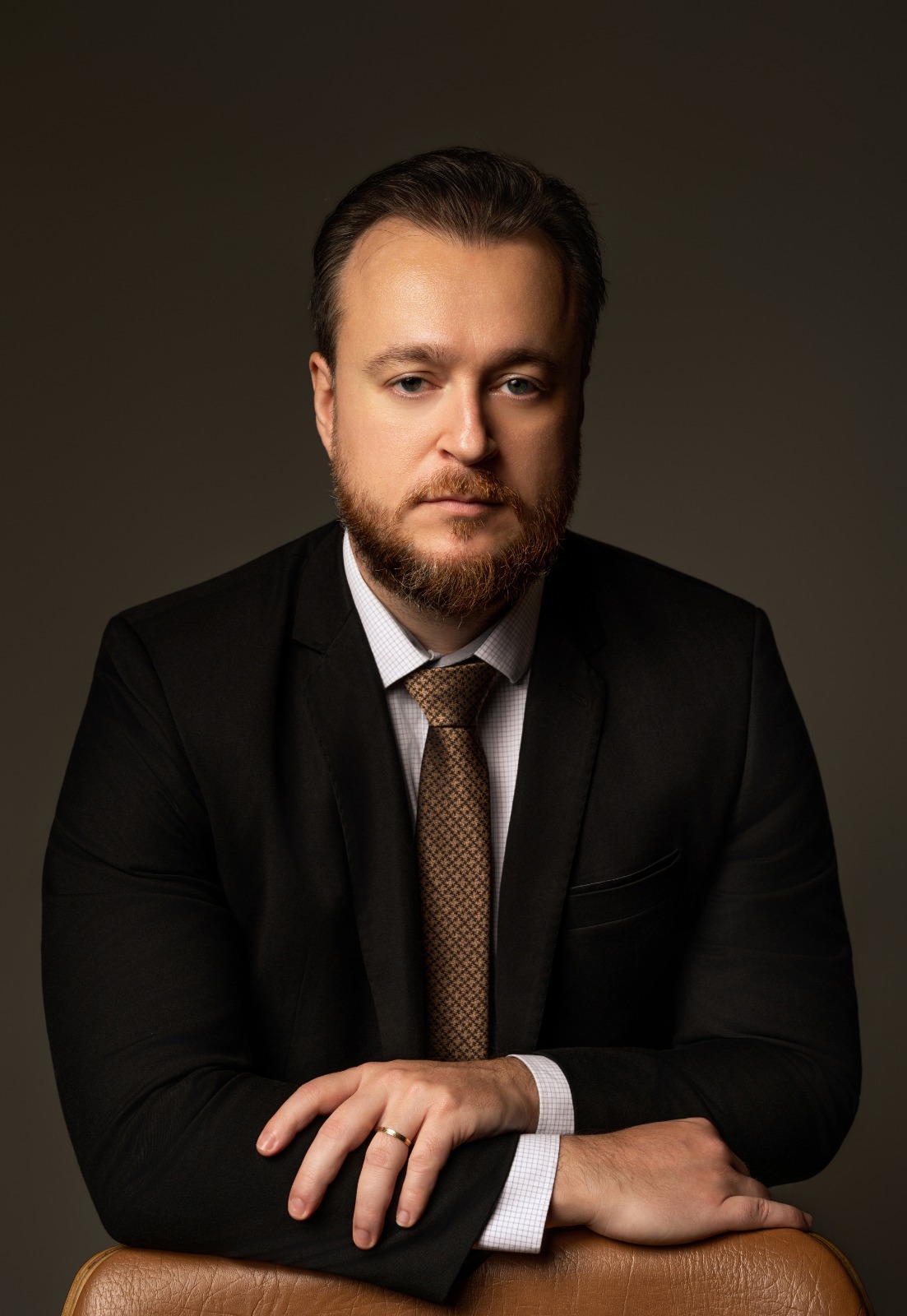 Dr. Gustavo Bressan